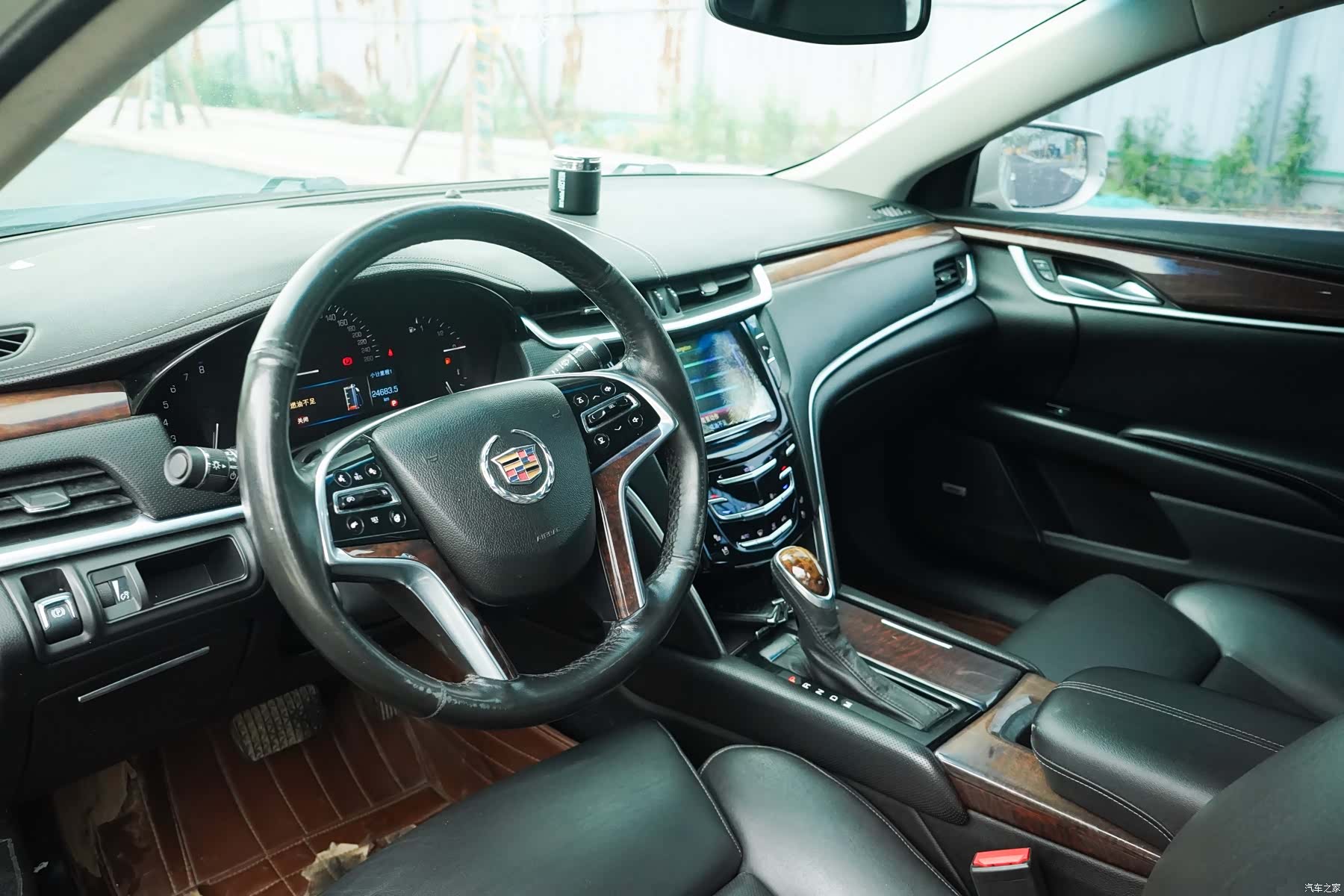 Cadillac XTS, 2013 9