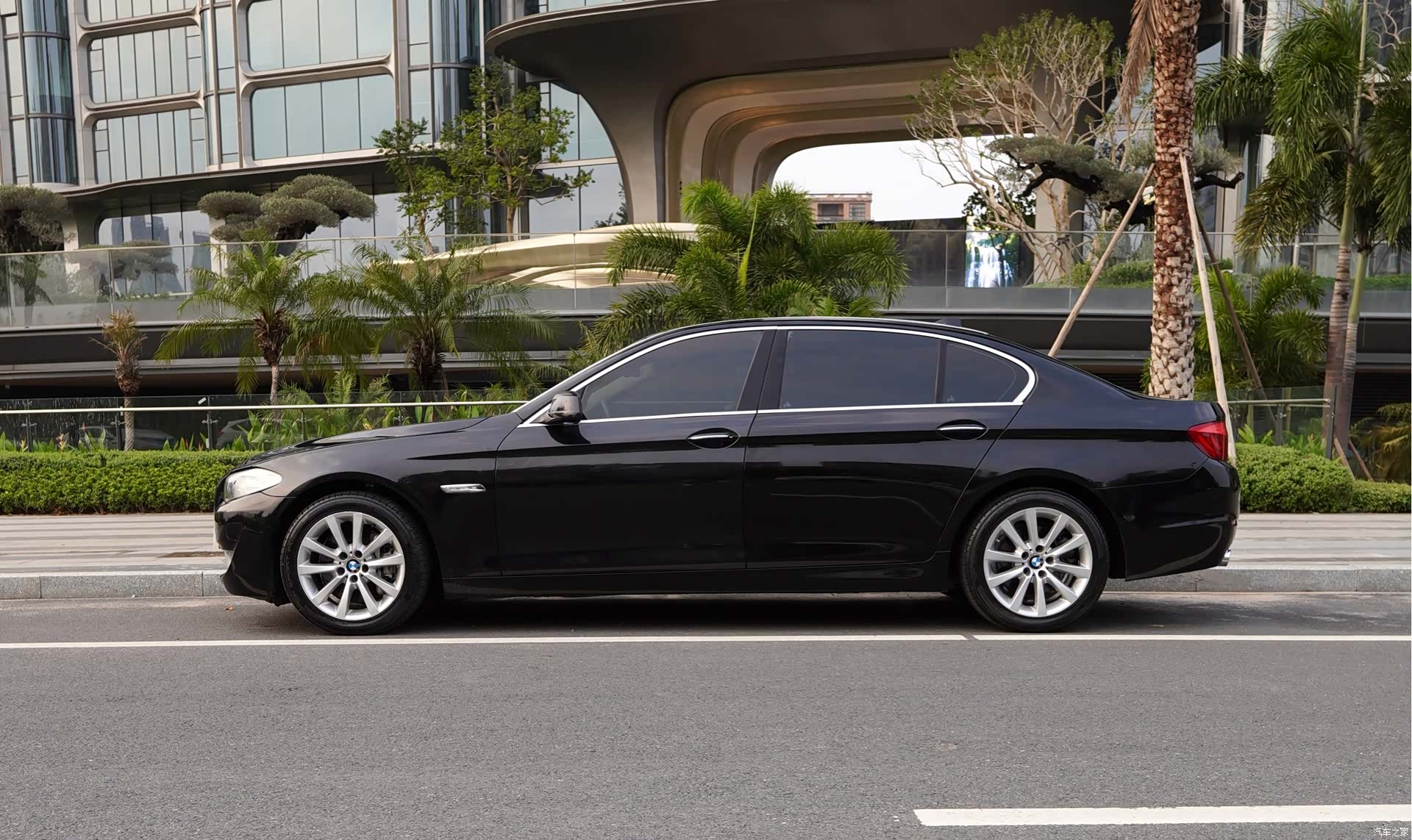 BMW 5 Series, 2011 4