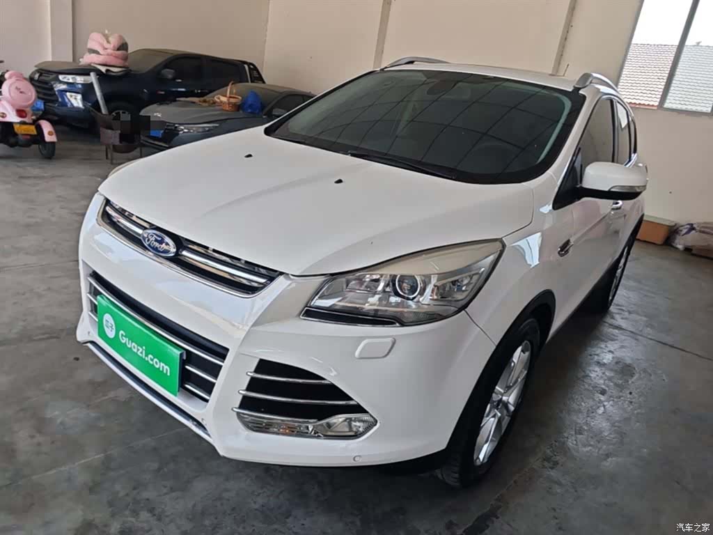 Ford Kuga, 2014 1