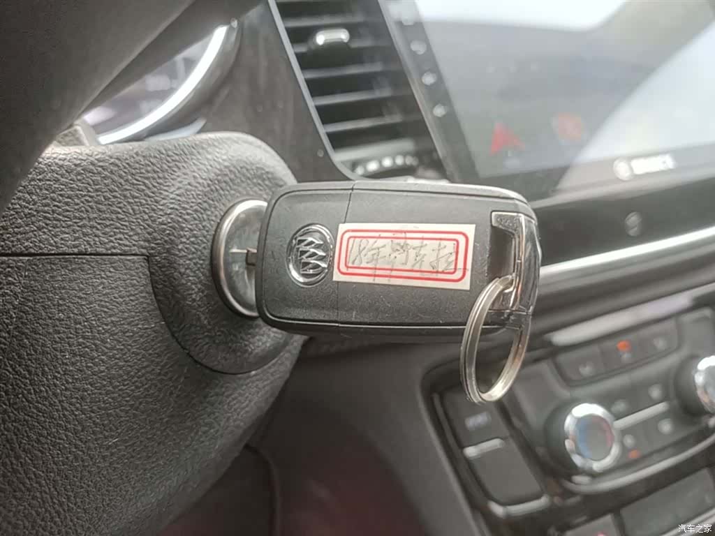 Buick Encore, 2018 9