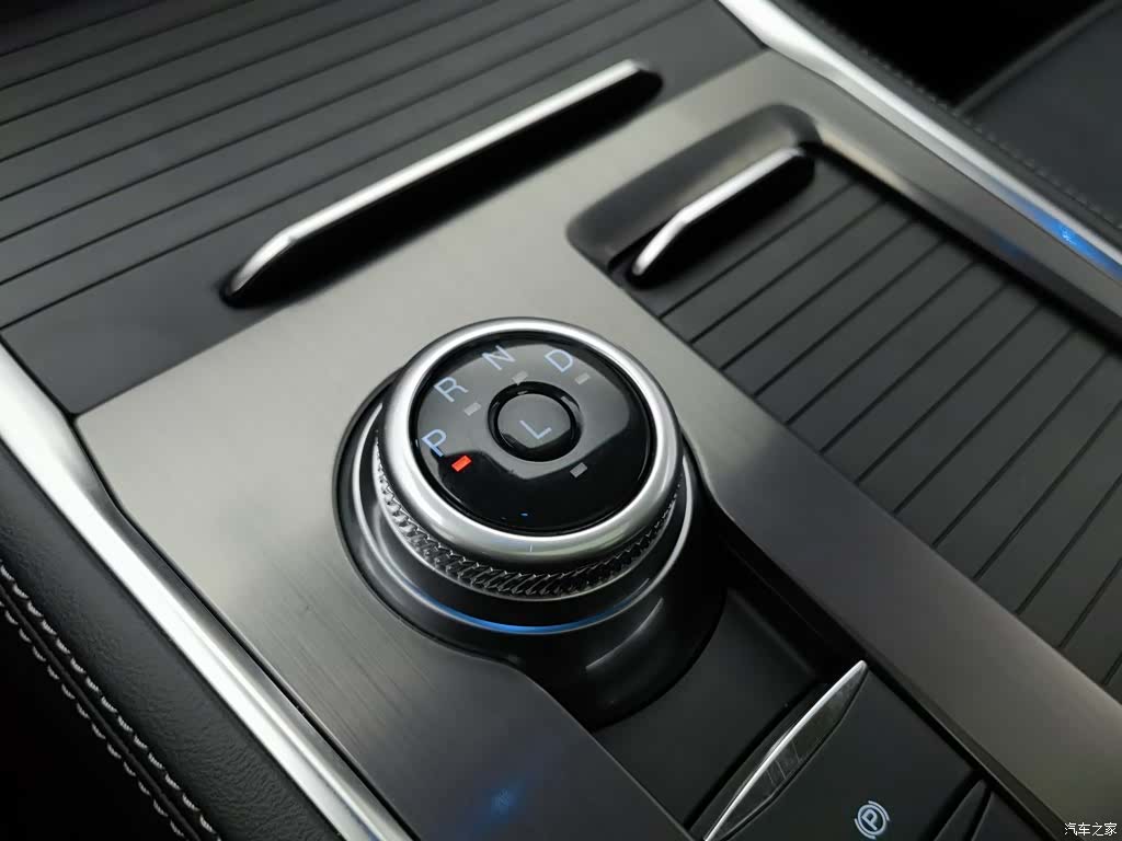 Ford Explorer, 2022 13