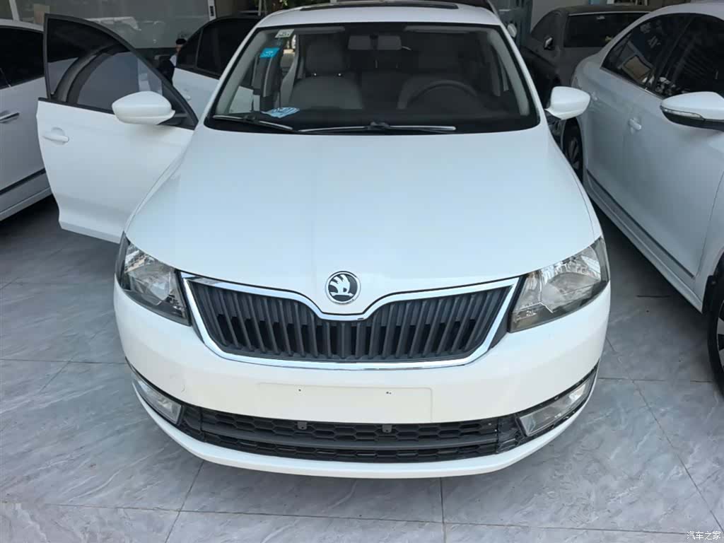 Skoda Rapid, 2017 3