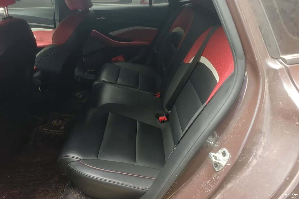 MG MG5, 2021 11