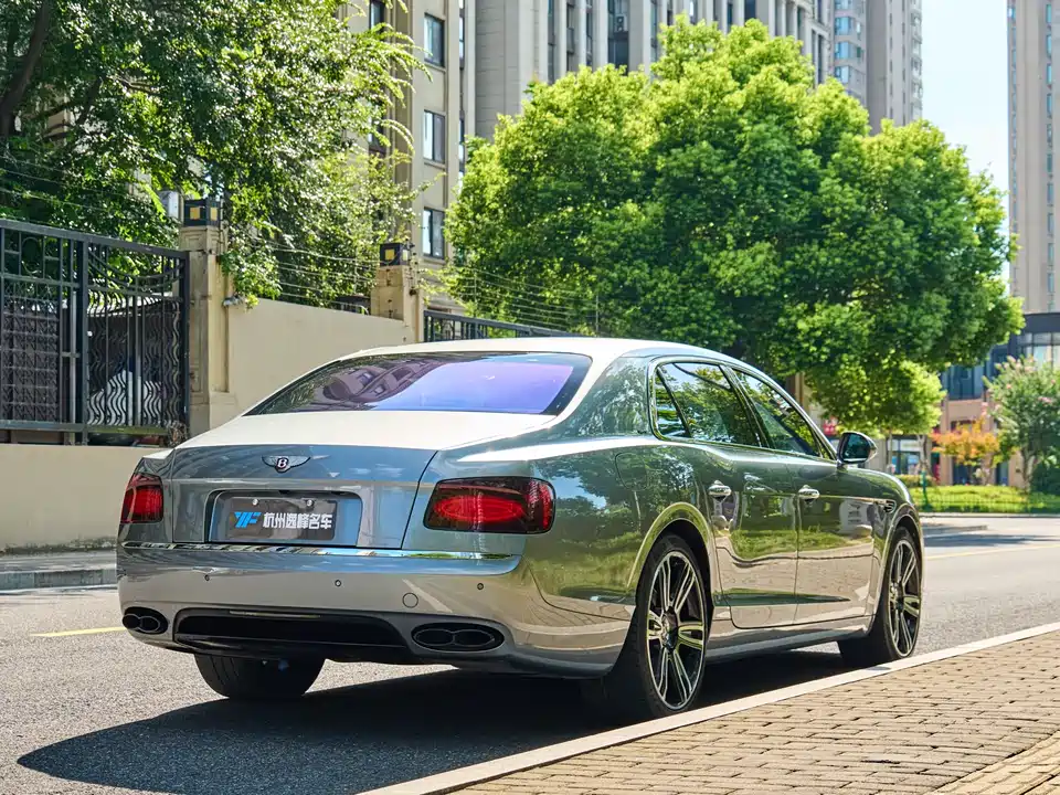 Bentley Flying
