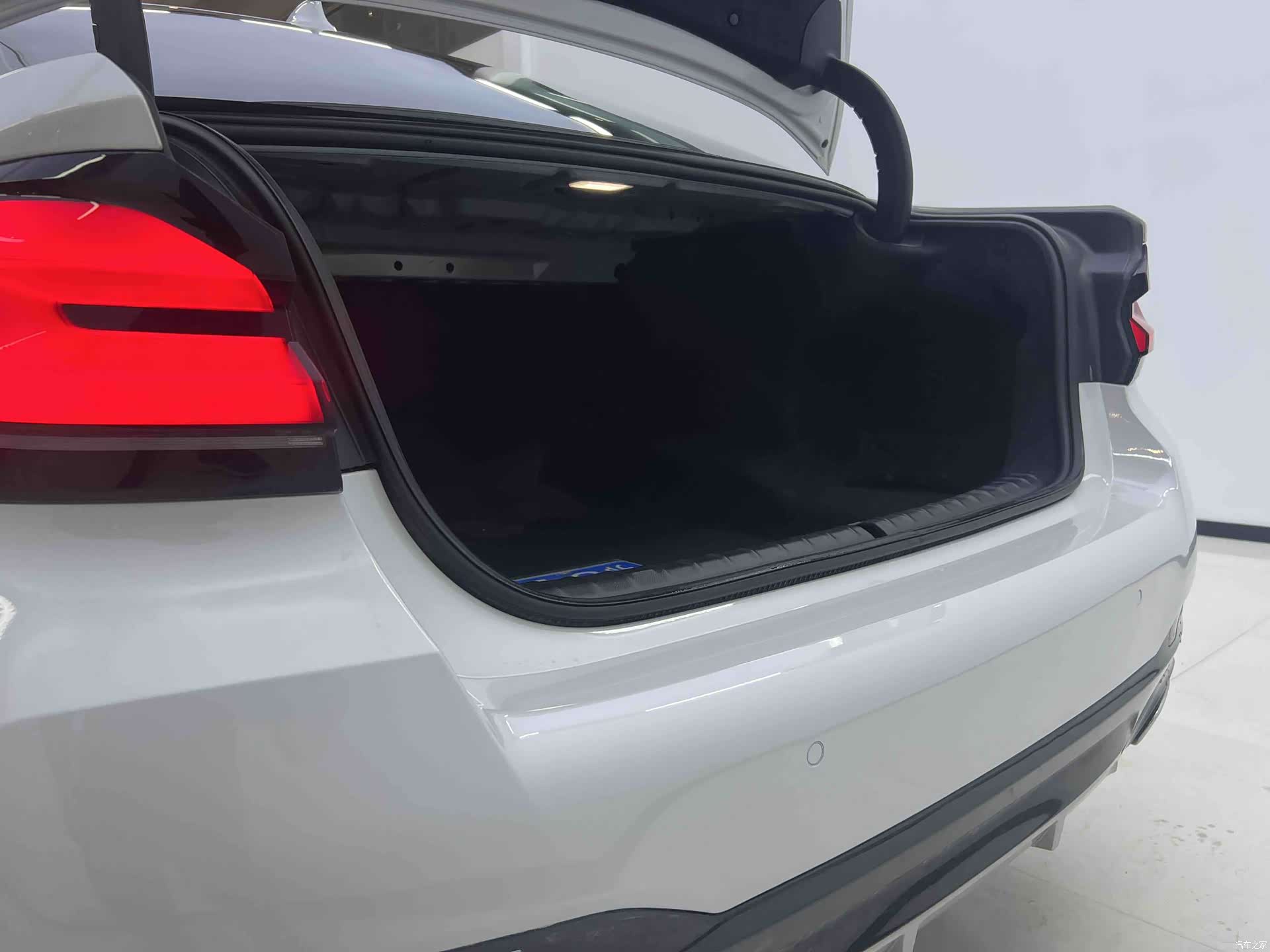 BMW 5 Series, 2022 11