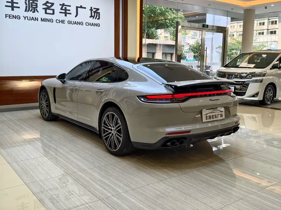 Porsche Panamera