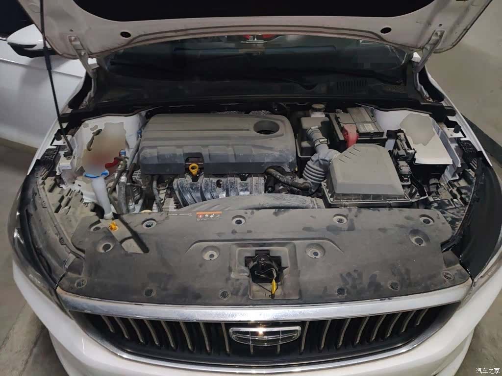 Geely Emgrand, 2022 16