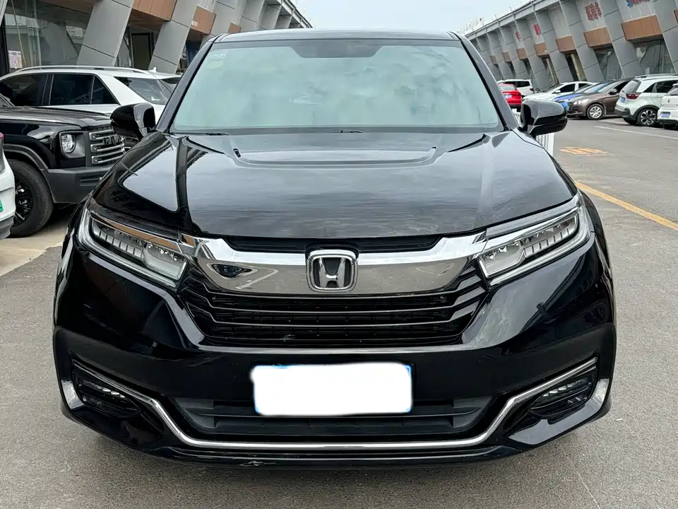 Honda Crown Road