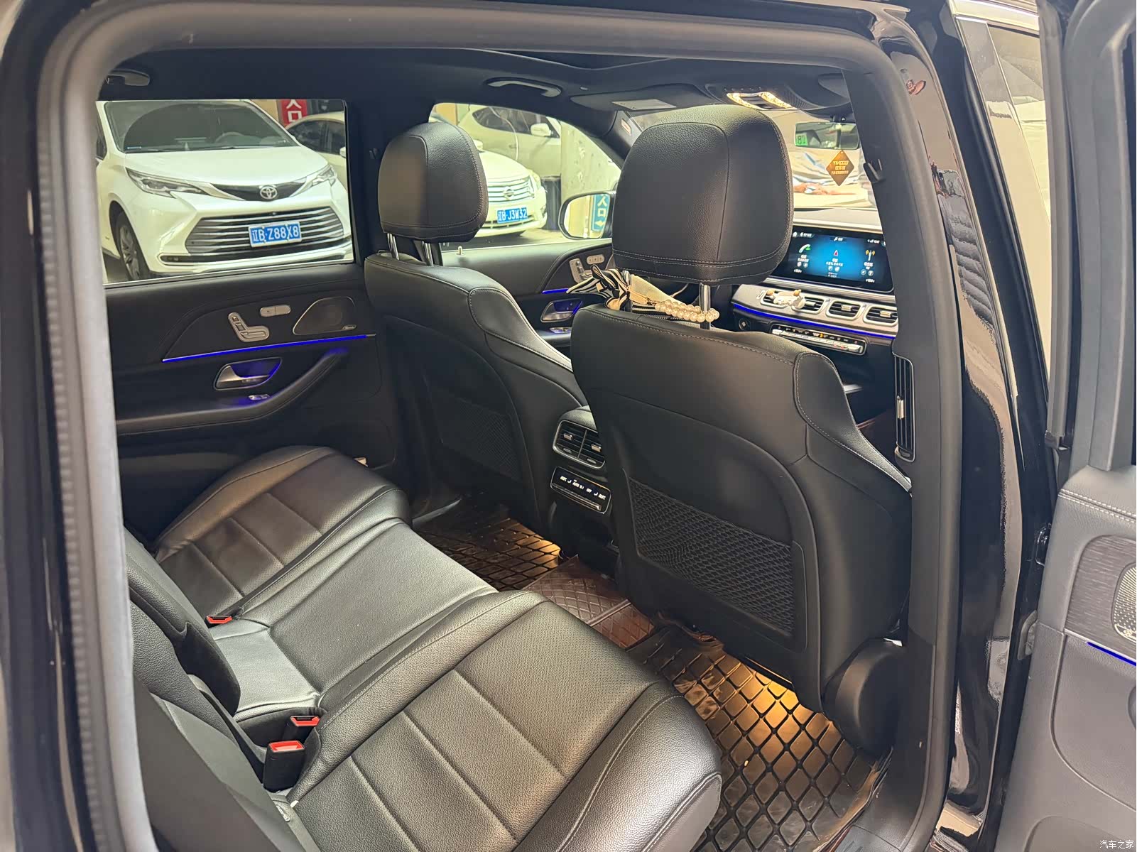 Mercedes-Benz GLS, 2023 8