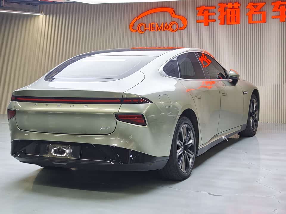 XPENG P7
