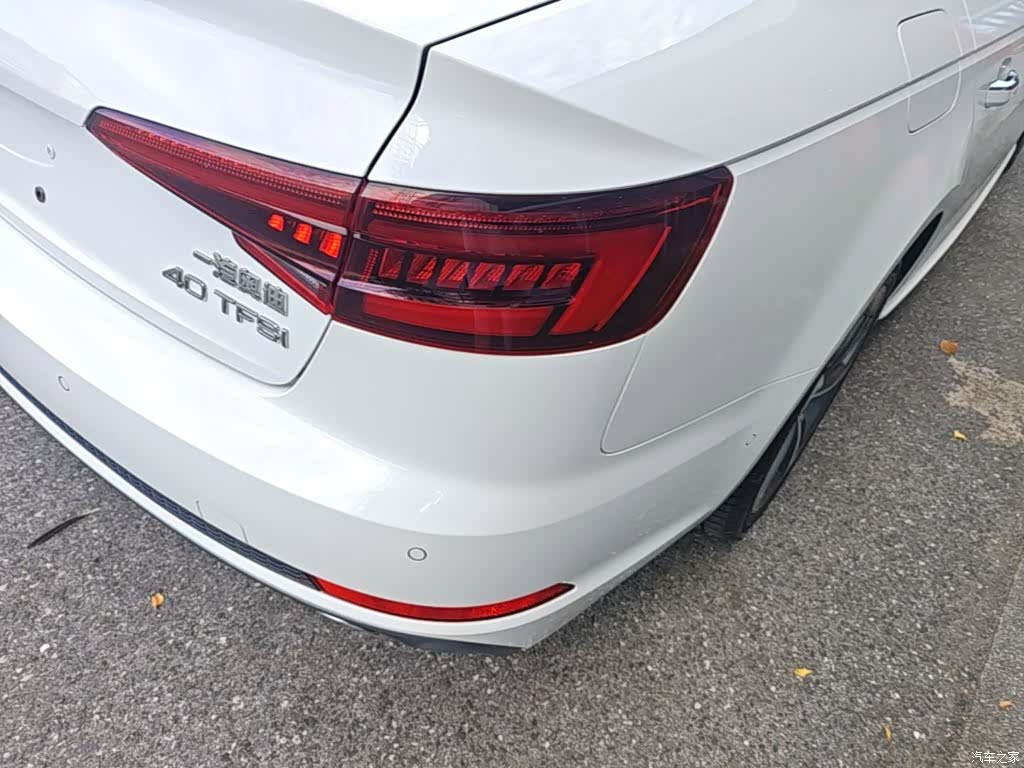 Audi A4L, 2018 24