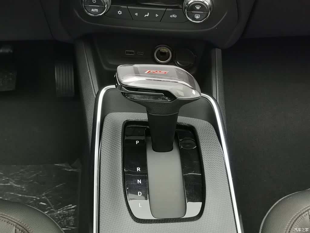 Chevrolet RS, 2022 13