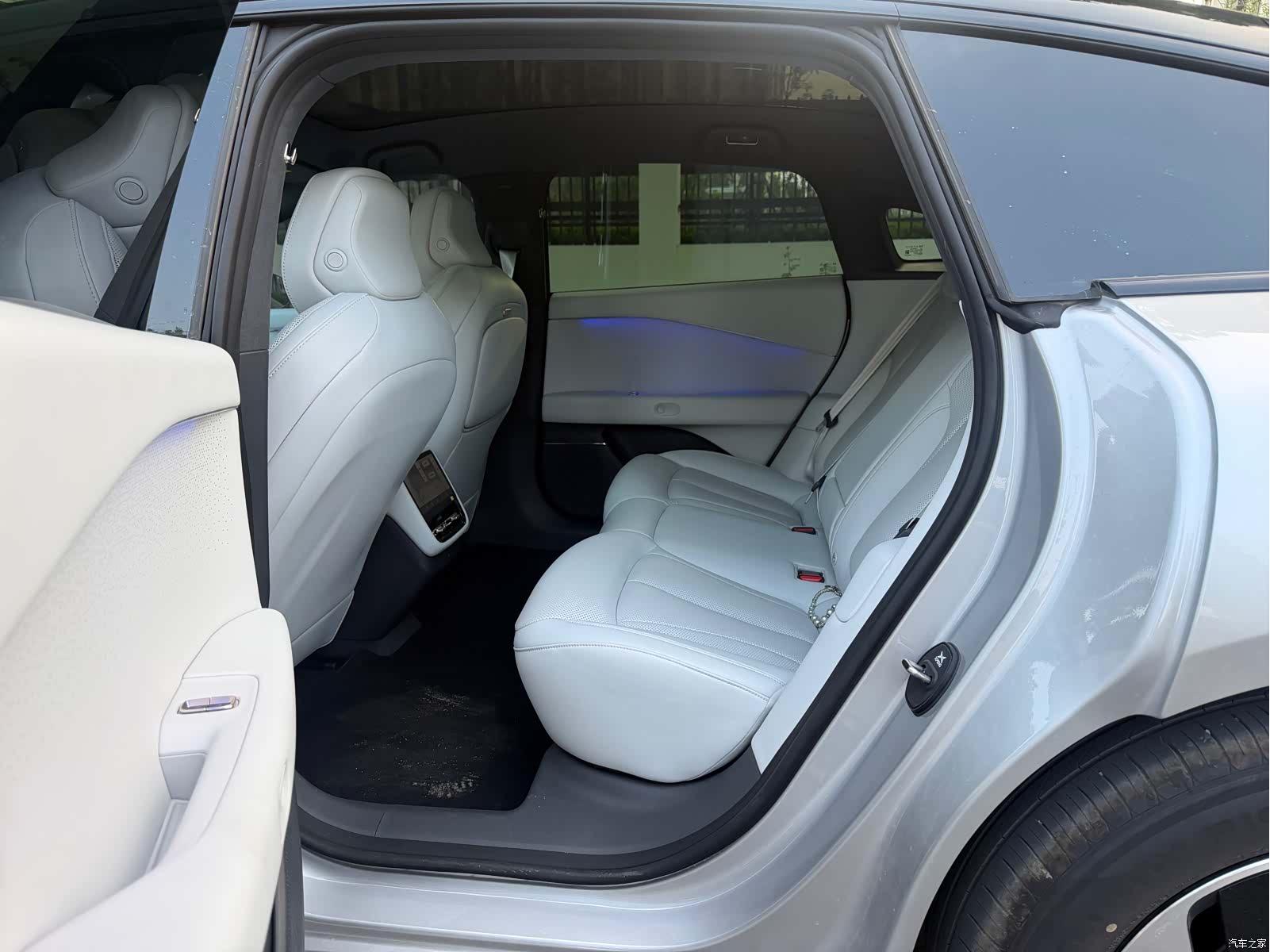 Xpeng P7, 2025 8