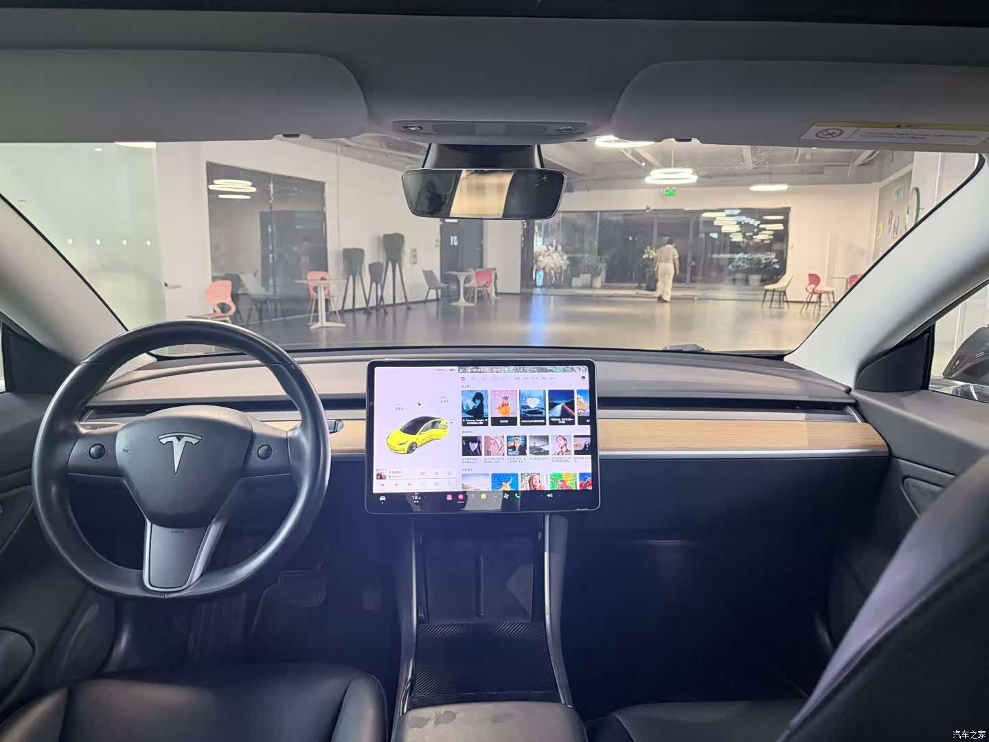 Tesla Model 3, 2019 4