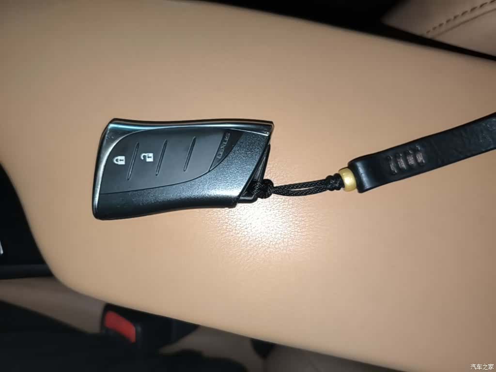 Lexus UX, 2022 9