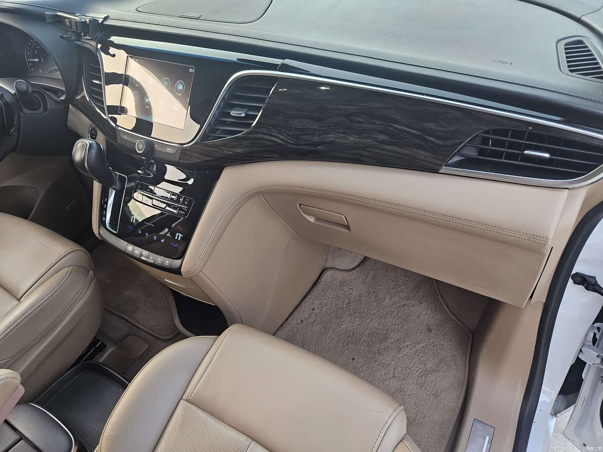 Buick GL8, 2018 20