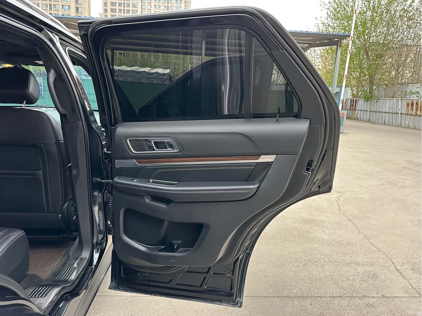 Ford Explorer, 2017 15