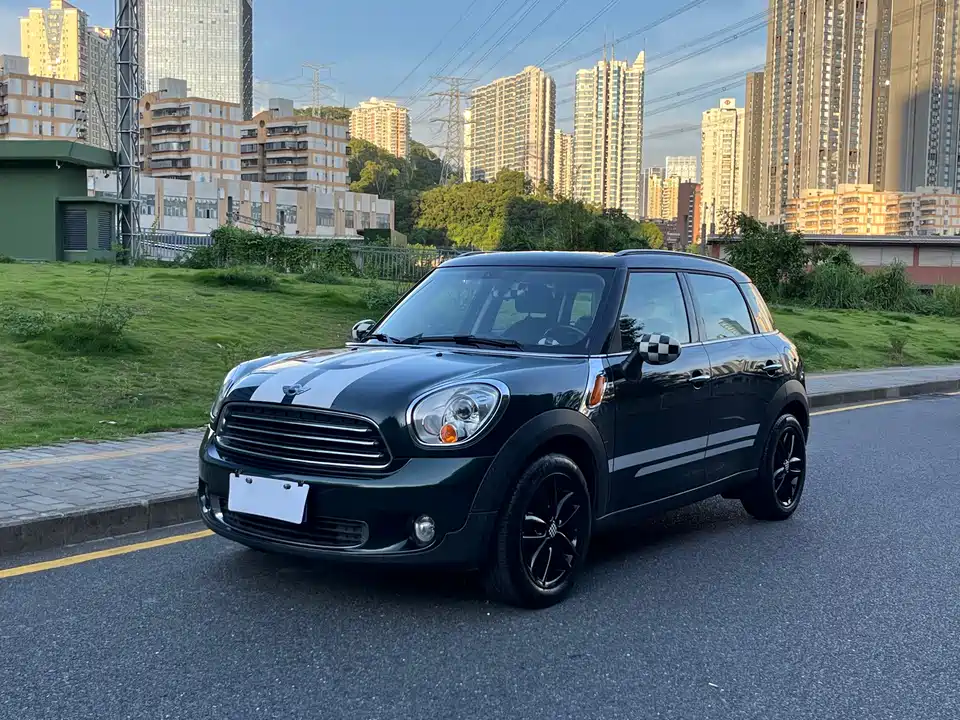 MINI COUNTRYMAN