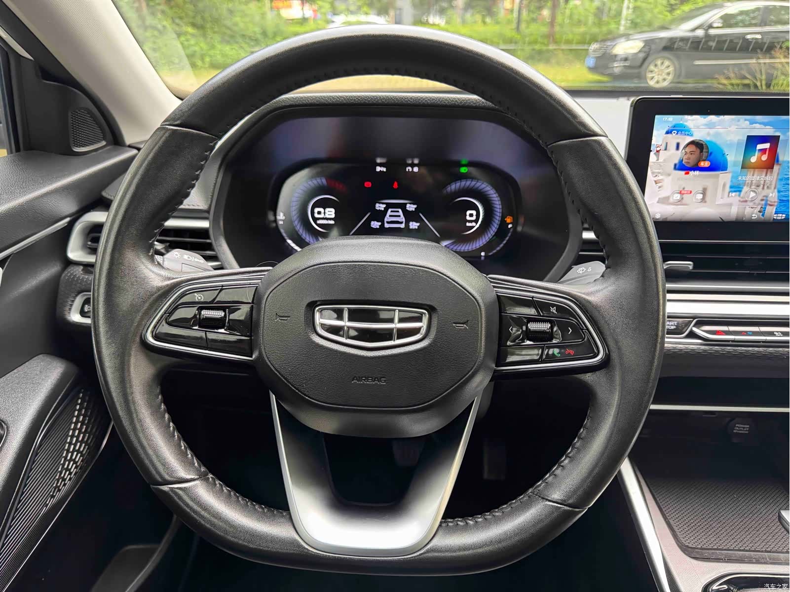 Geely Emgrand, 2022 16