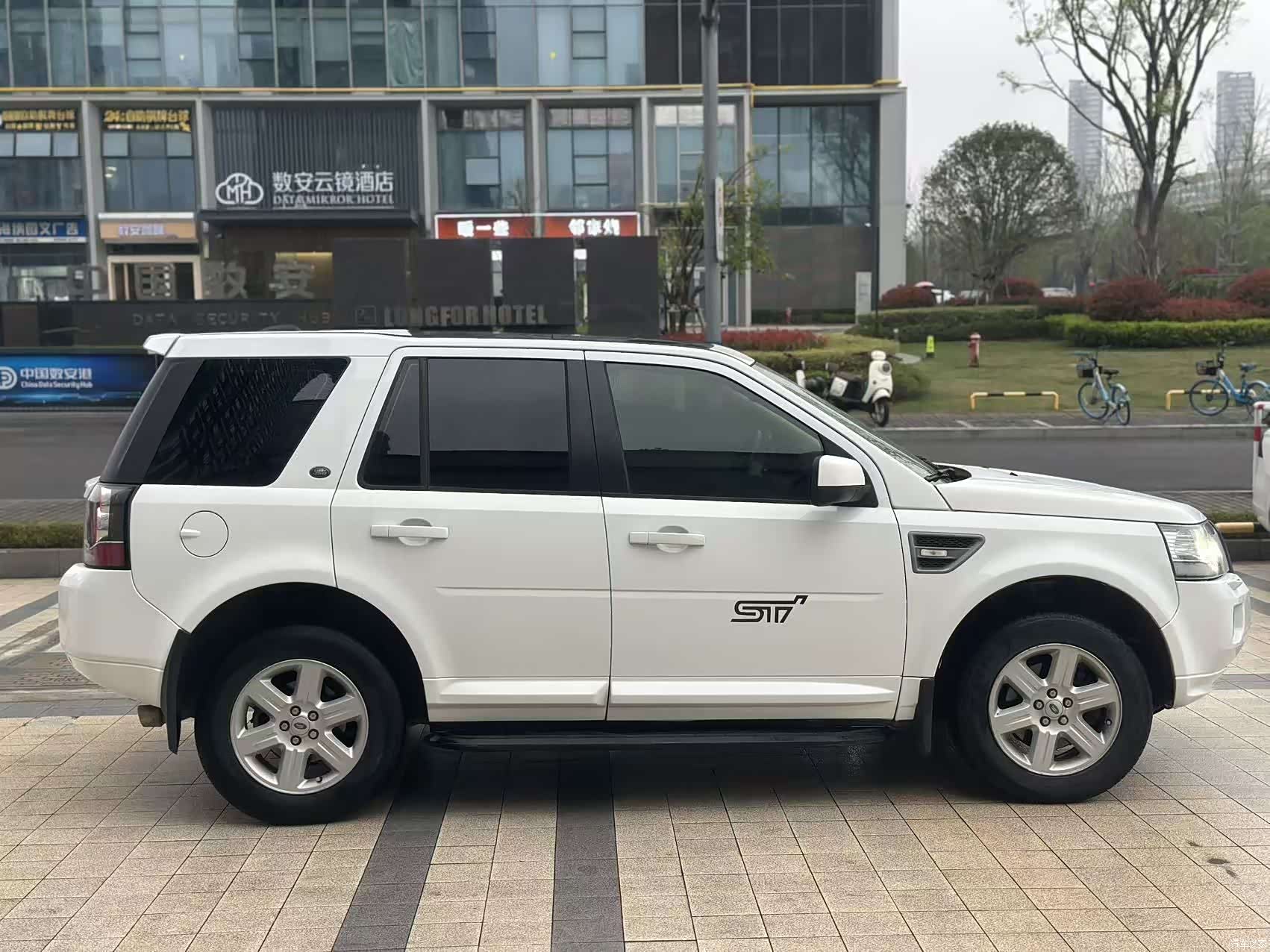 Land Rover Si4, 2014 8