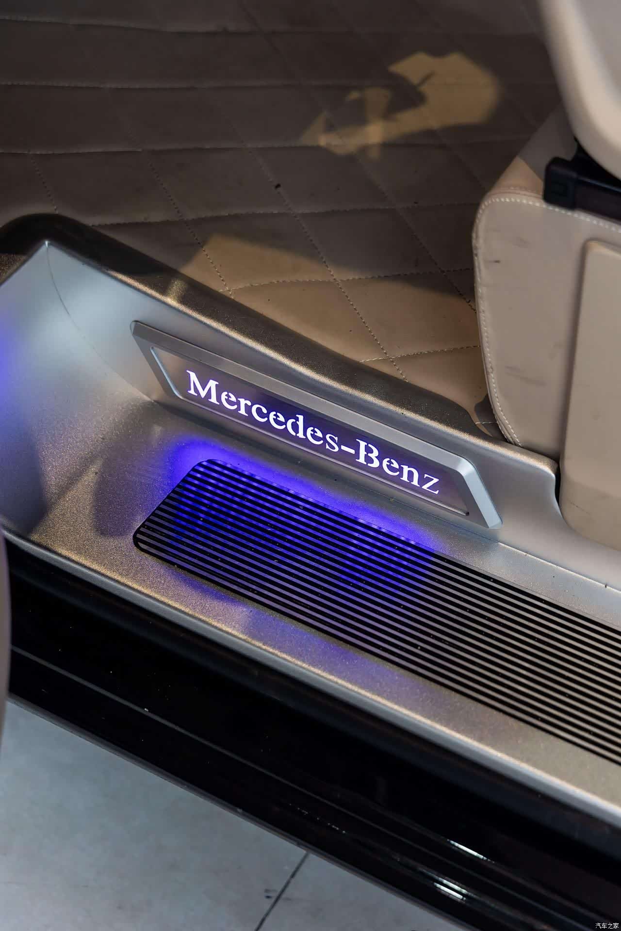 Mercedes-Benz 7, 2023 6