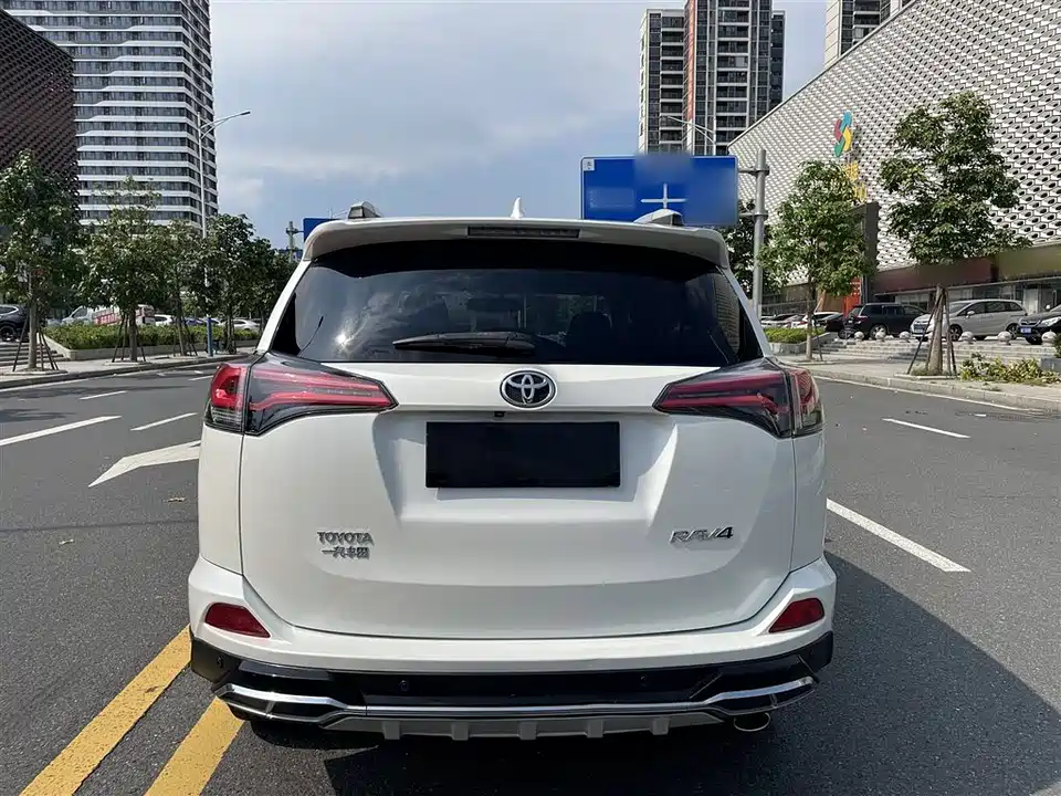 Toyota RAV4 Rongfang
