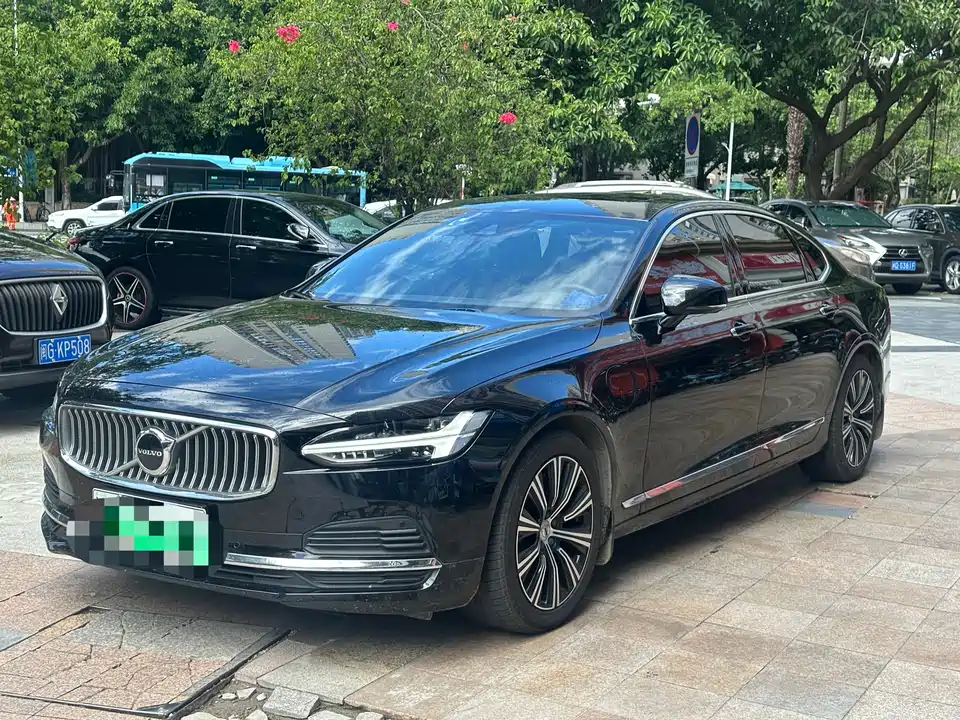 Volvo S90
