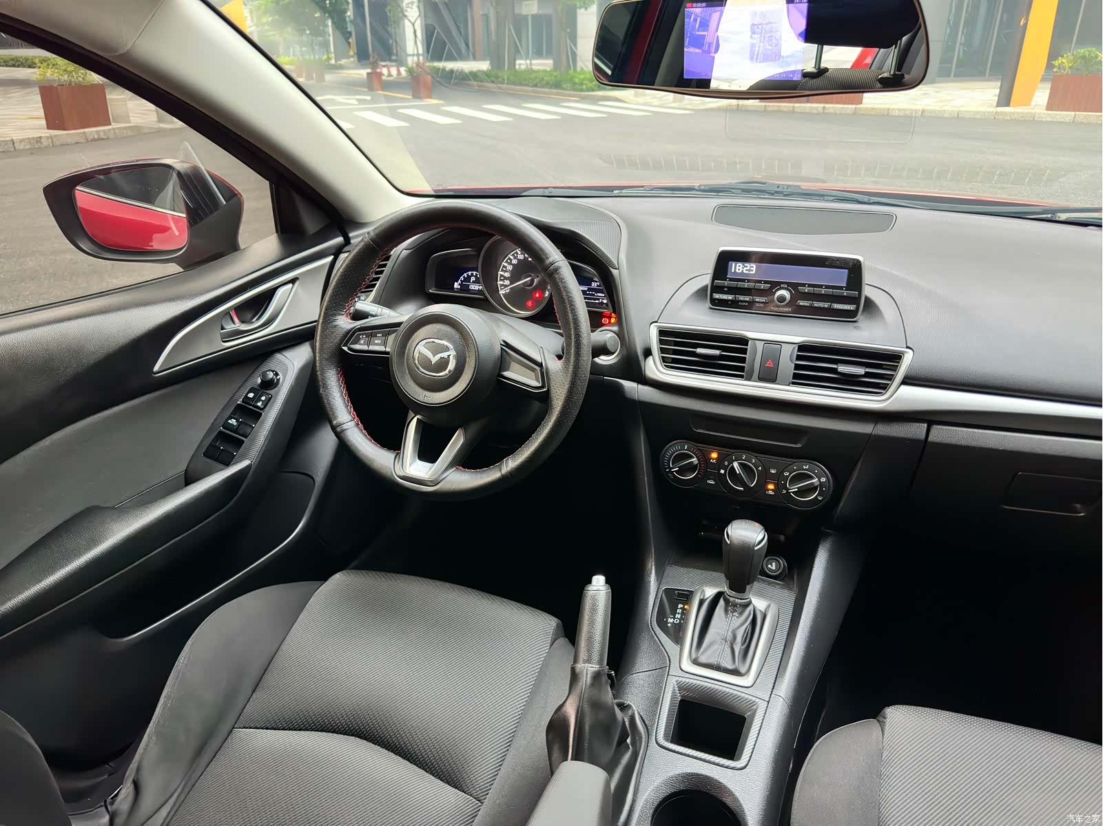 Mazda Mazda3, 2017 16