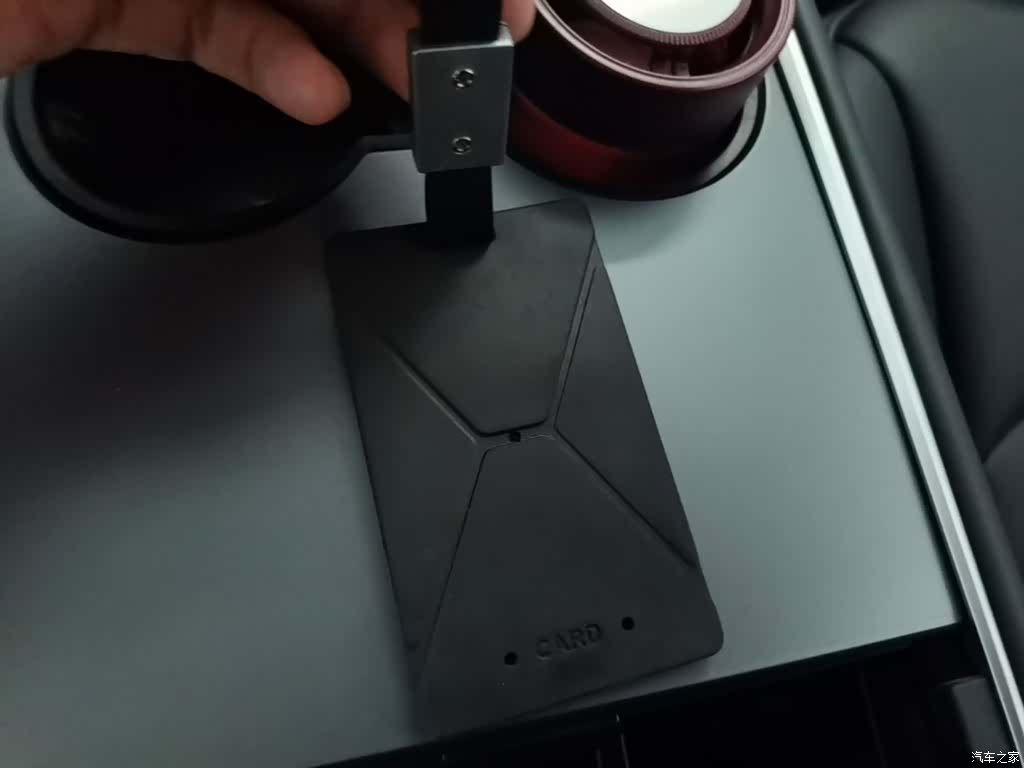 Tesla Model Y, 2023 9