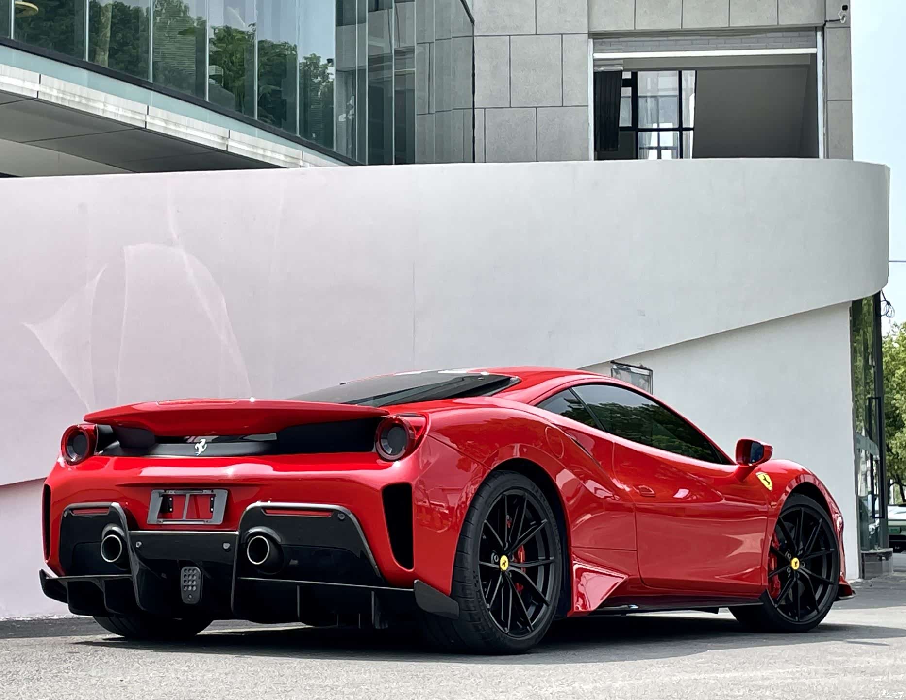 Ferrari 488, 2019 25