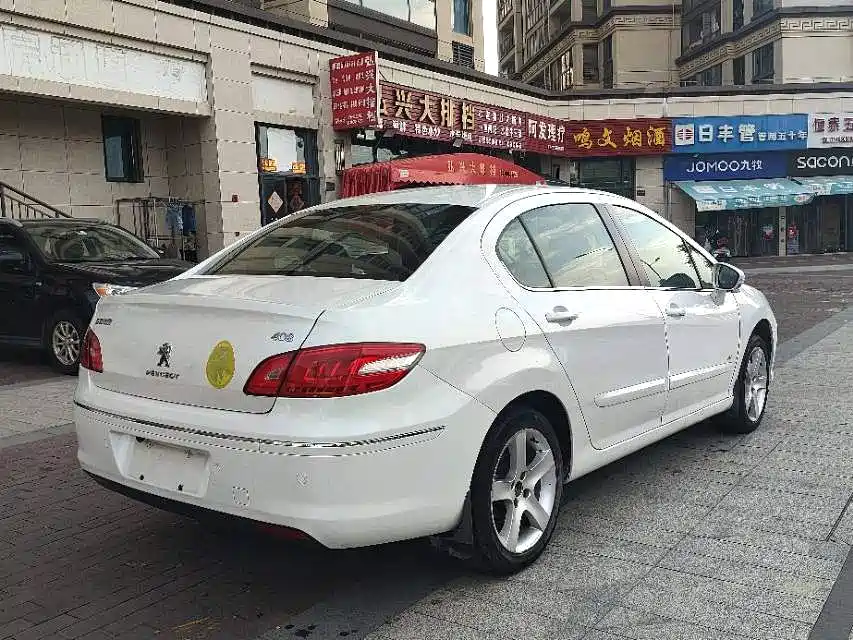 Peugeot 408