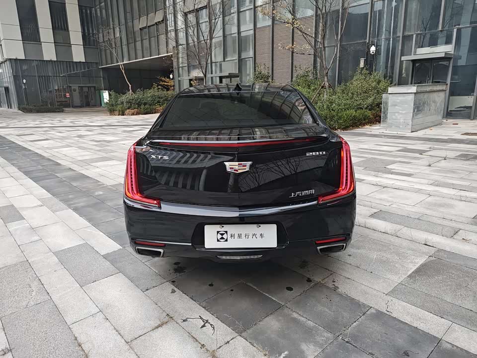Cadillac XTS