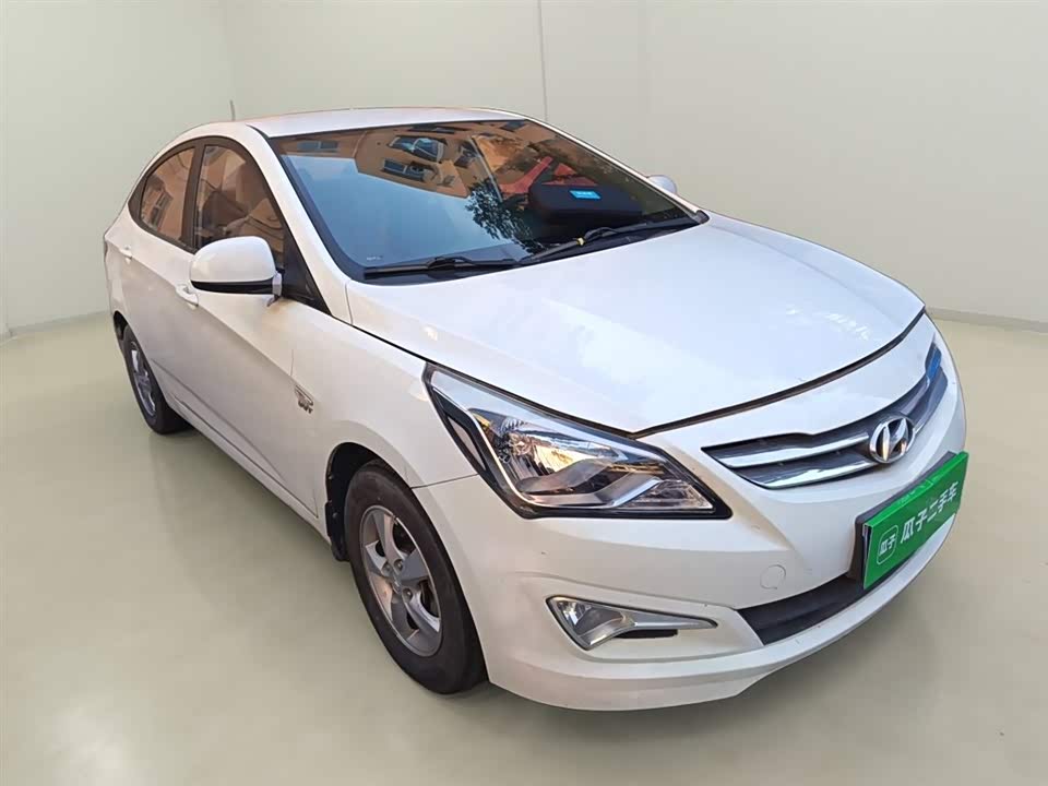 Hyundai Rena