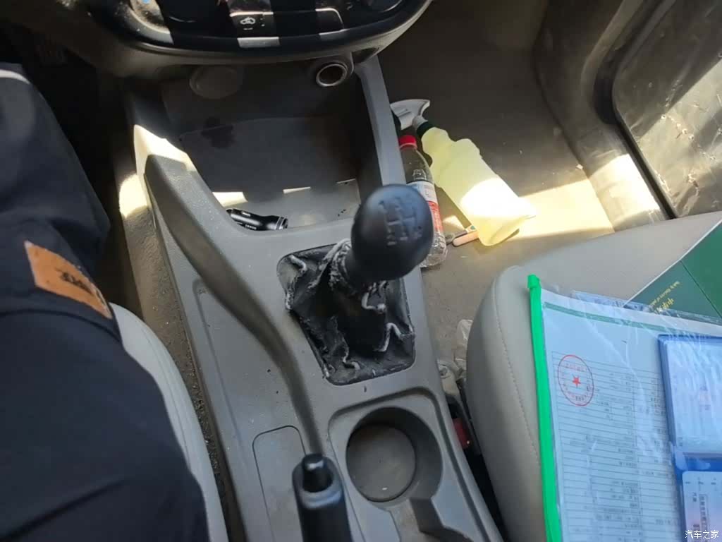 Wuling V, 2018 14