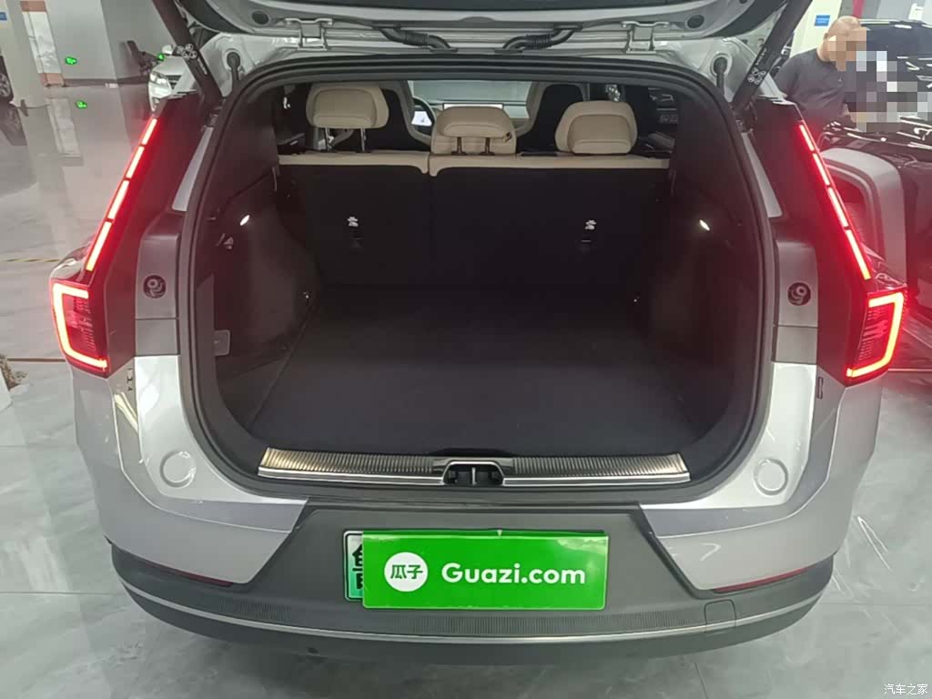 Volvo XC70, 2025 19