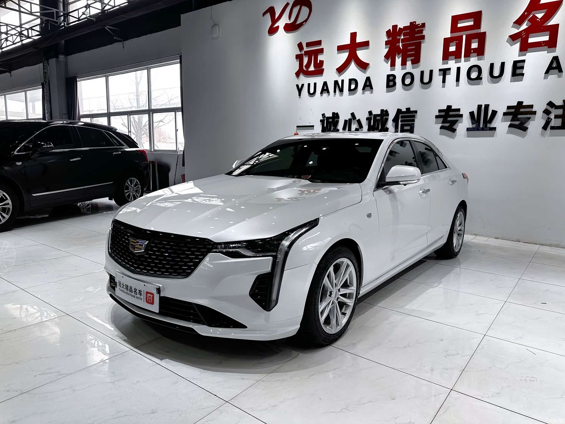 Cadillac CT4, 2023 1