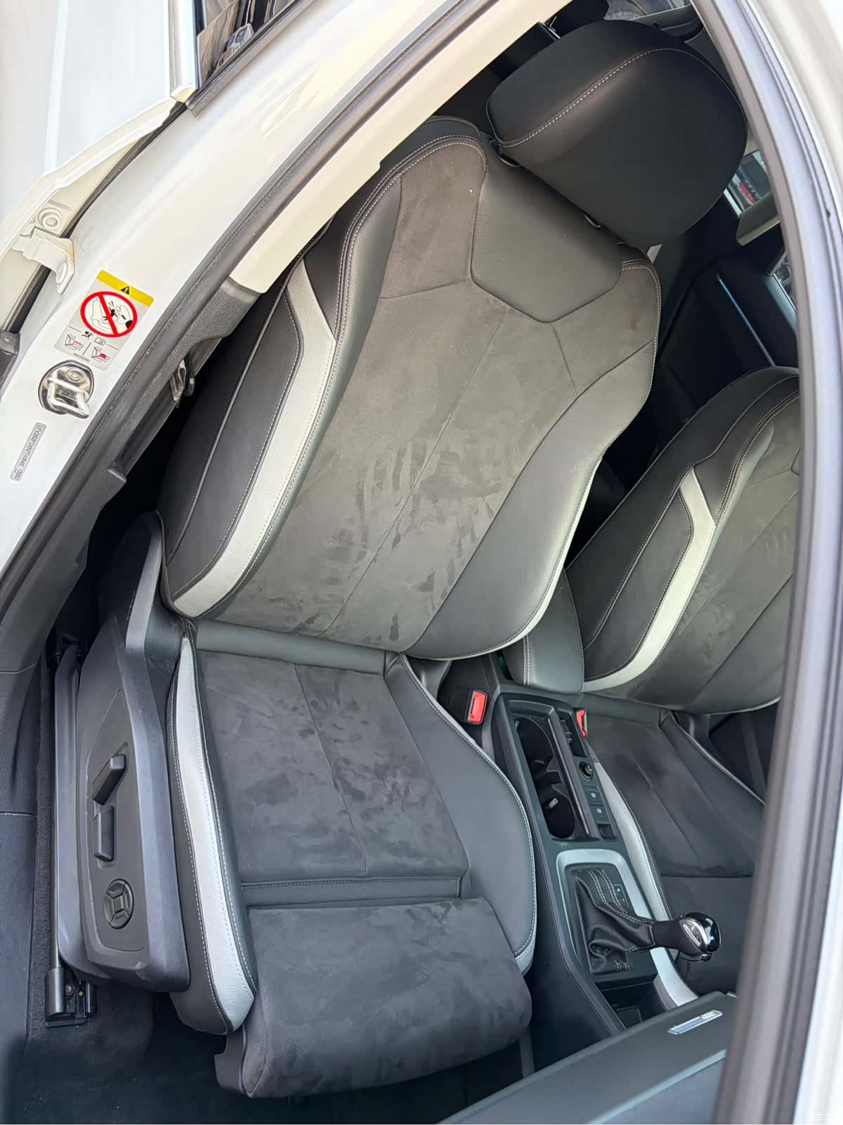 Audi Q3, 2022 10
