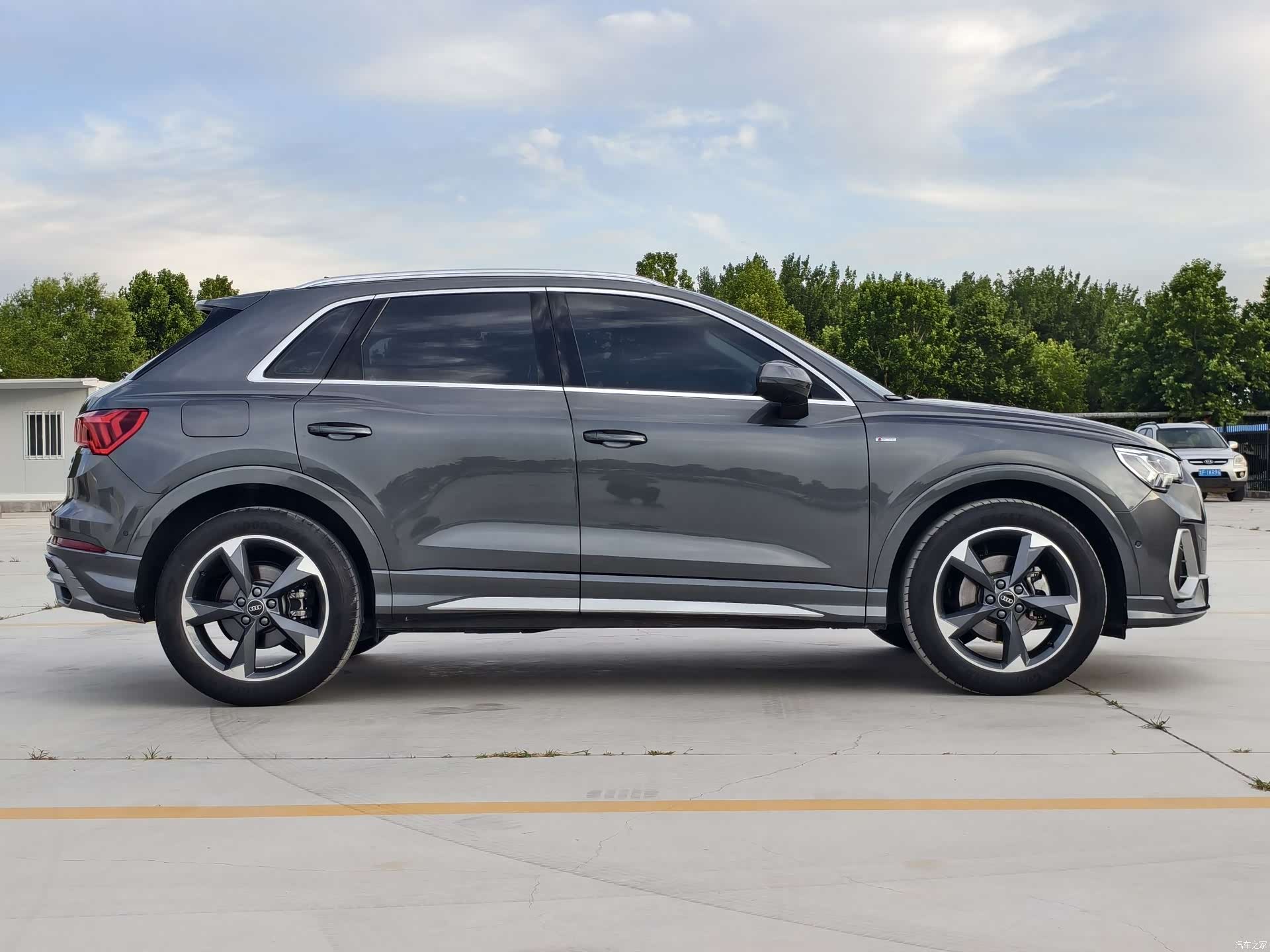 Audi Q3, 2022 8