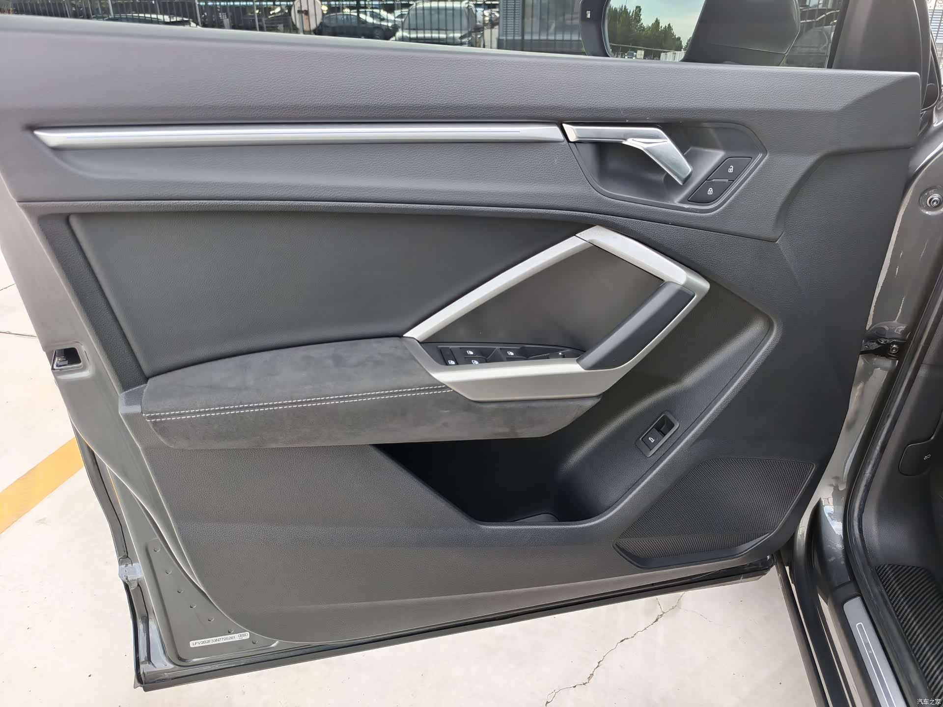 Audi Q3, 2022 10
