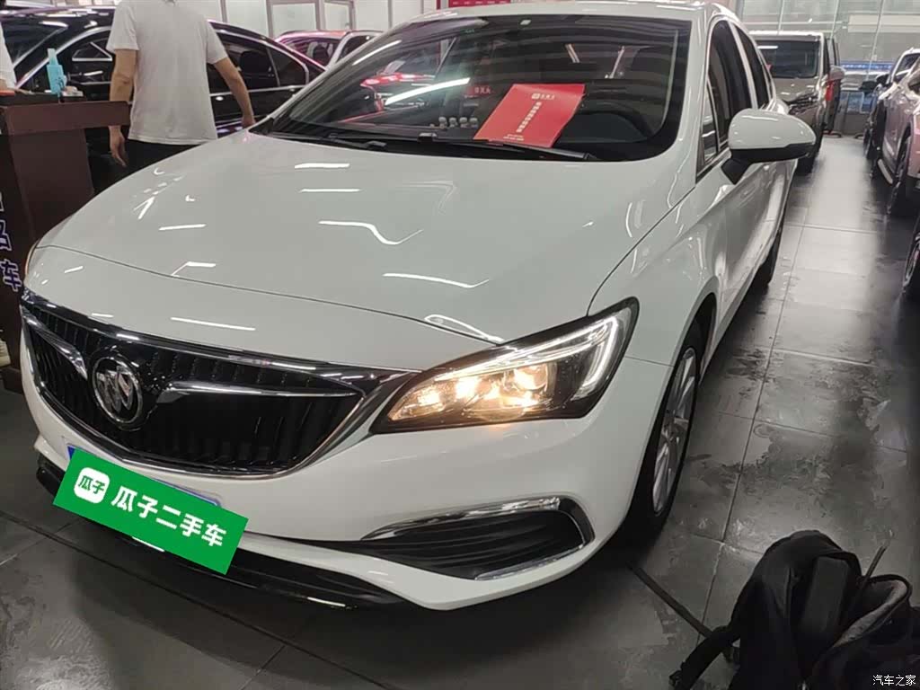 Buick Verano, 2017 1