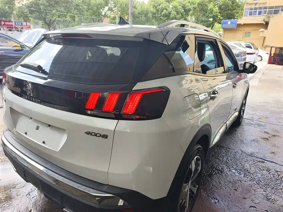 Peugeot 4008