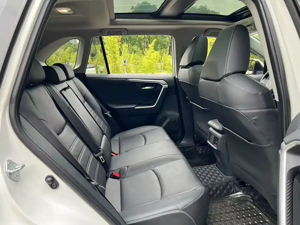 Toyota RAV4 Rongfang