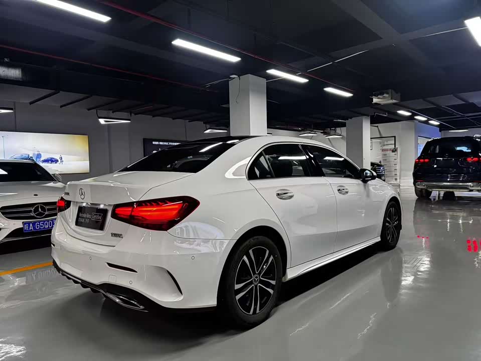 Mercedes-Benz Class A Mercedes-Benz Class A