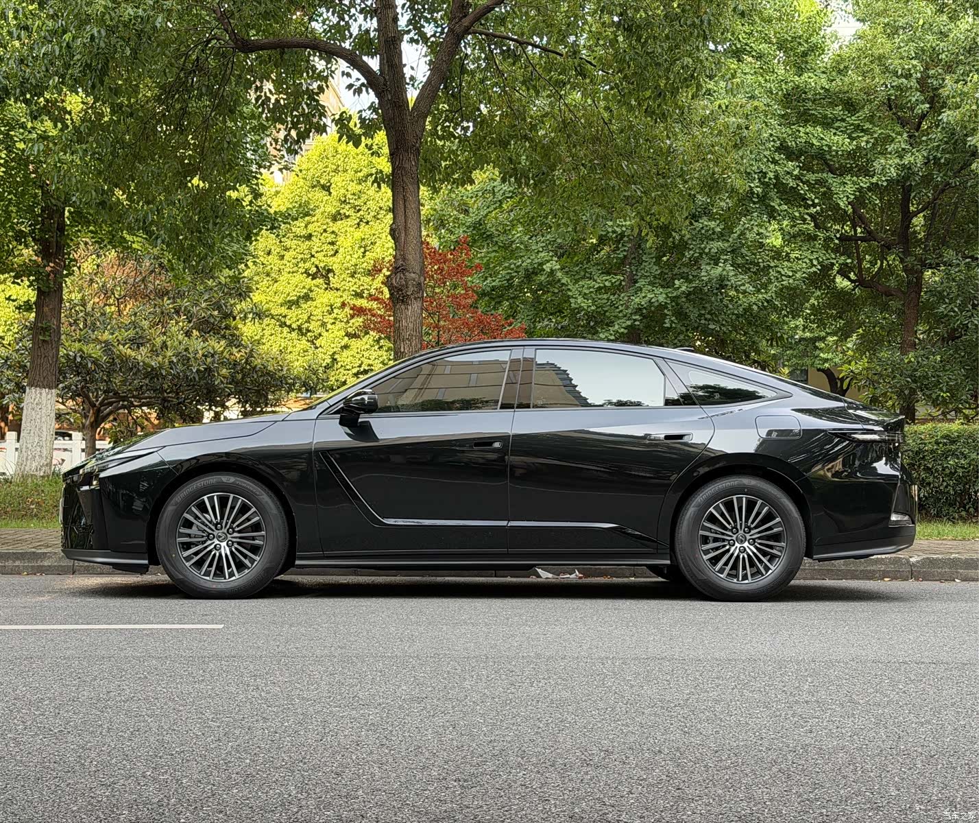 Lexus ES, 2026 7