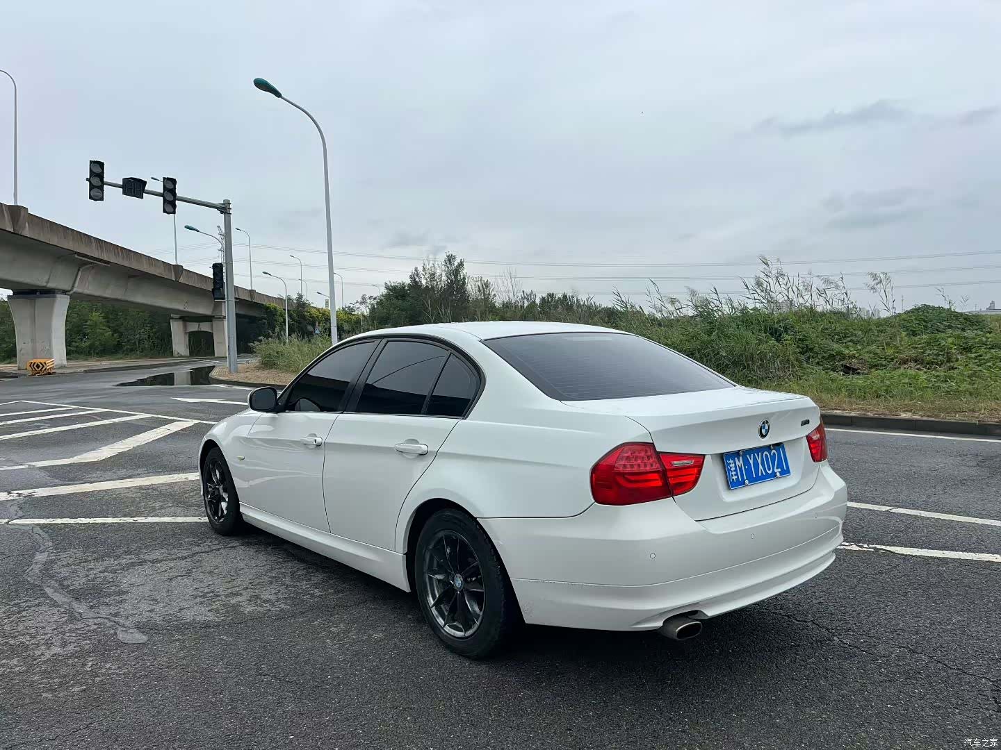 BMW 3 Series, 2011 9