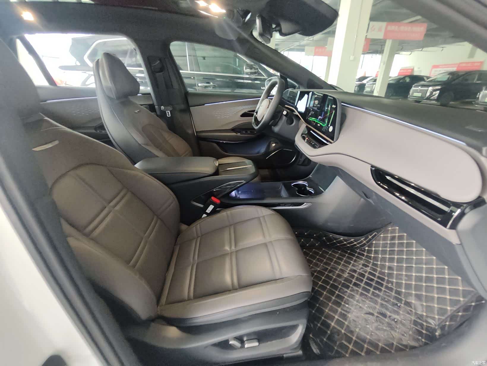Hongqi H7, 2024 8