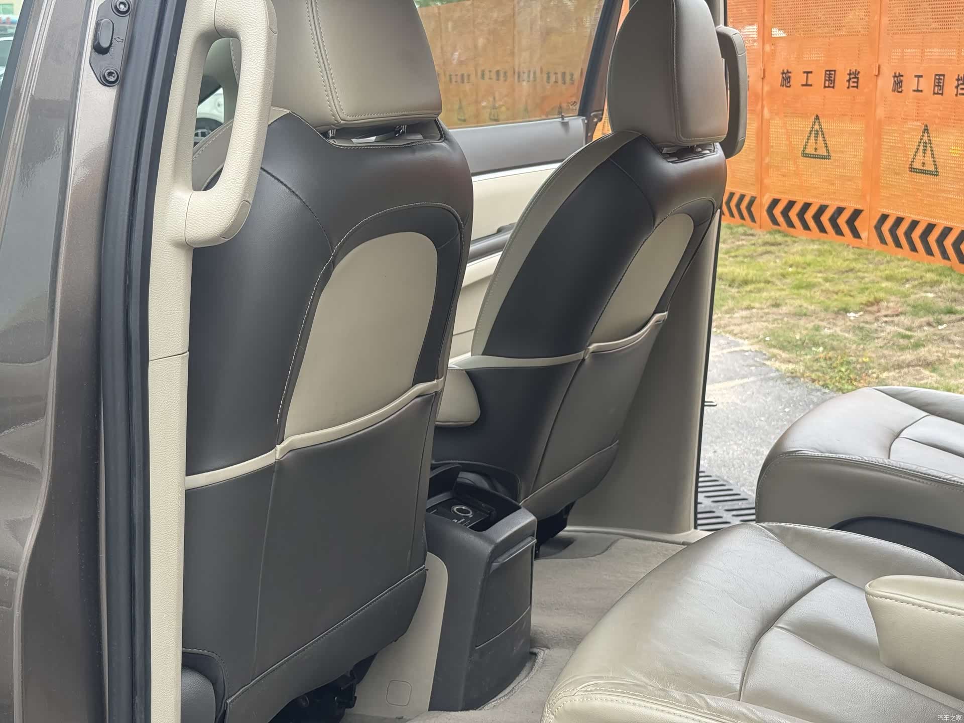 Buick GL8, 2011 23