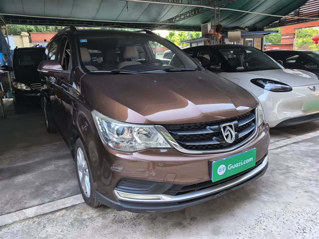 Wuling 730, 2016 4