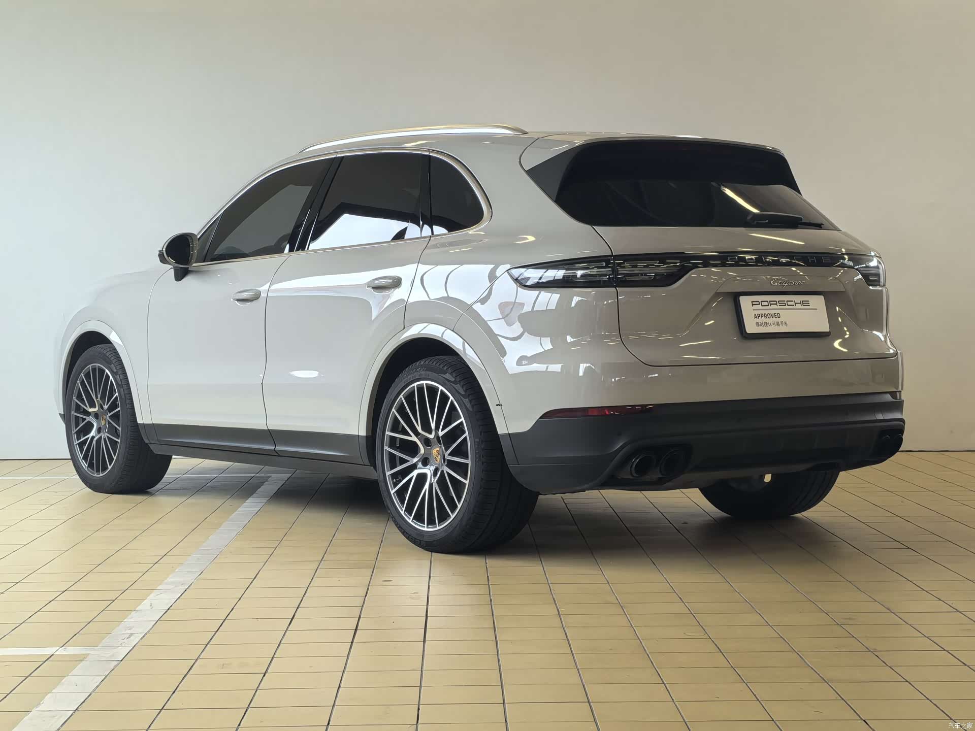 Porsche Cayenne, 2022 все фото