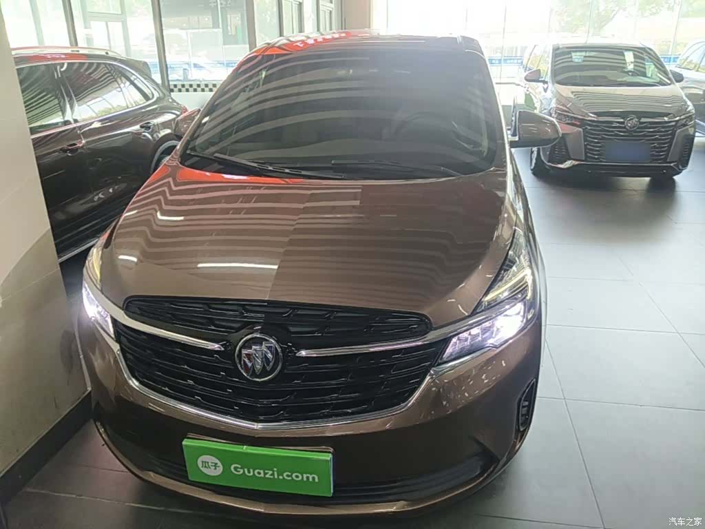 Buick GL8, 2022 3